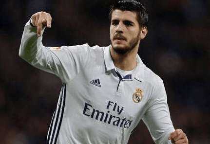 0度角极限补射！C罗怒吼庆祝回击霍伊伦 40岁国家队首球连创3纪录