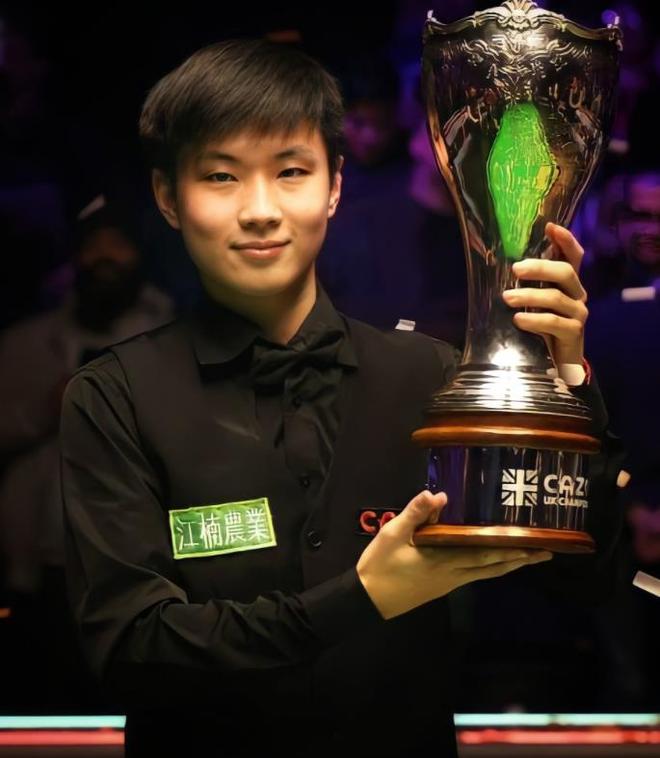 如何评价？巴萨125周年官方纪念海报揭晓