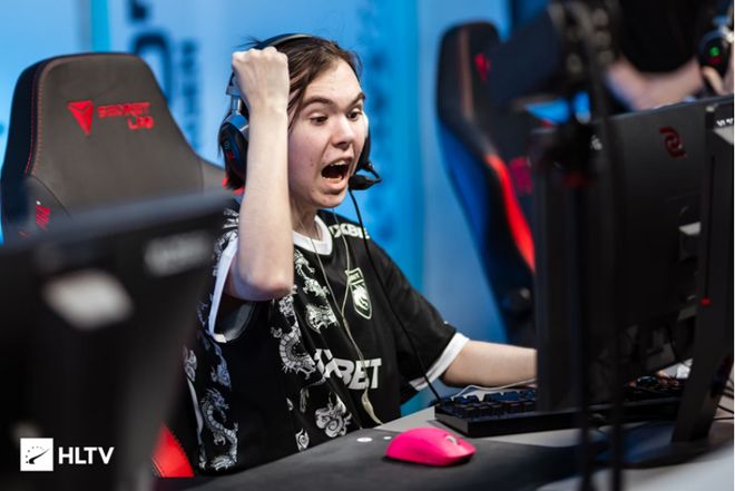 核心连线中 核心连线中