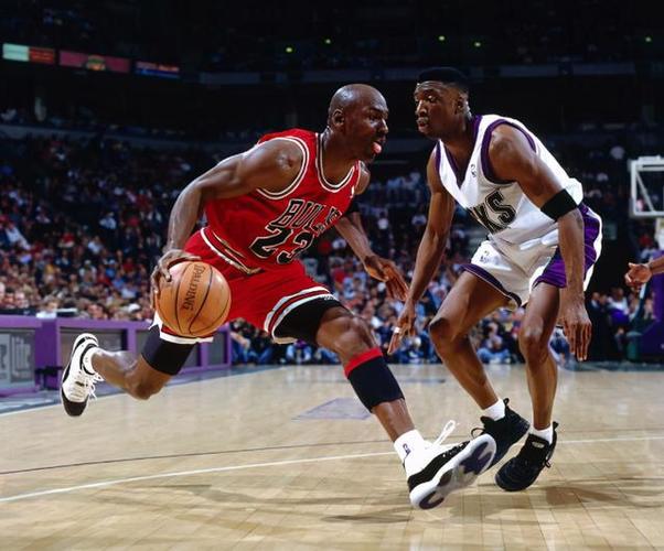 打身后的暴 打身后的暴